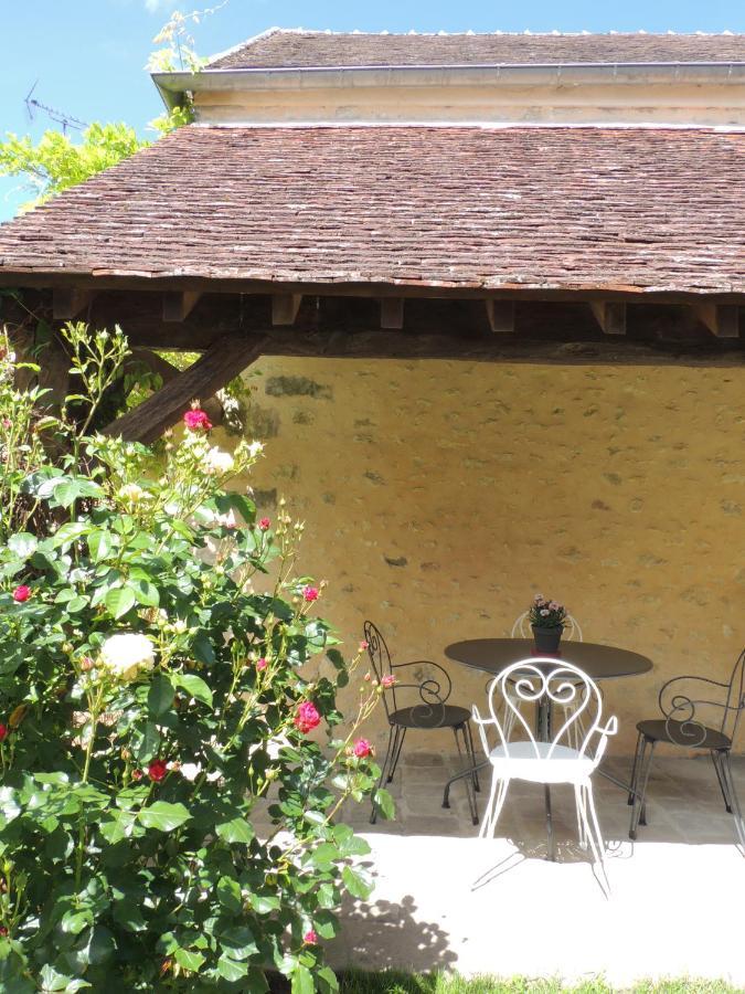 Ilot Bonheur Hotel Ury Luaran gambar
