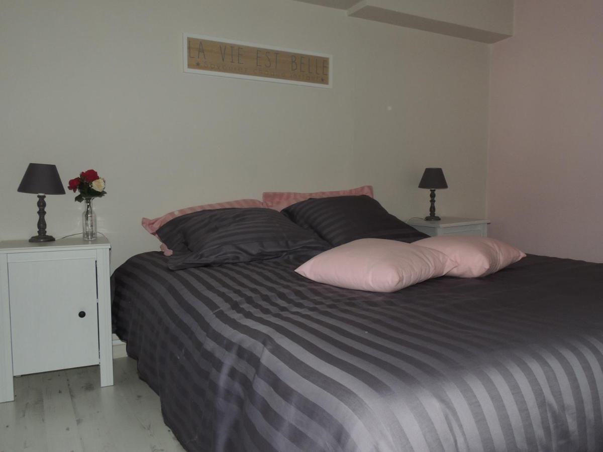 Ilot Bonheur Hotel Ury Luaran gambar